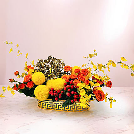 Laxmi Ganesha and Flowers Arrangement: Deepavali Flowers