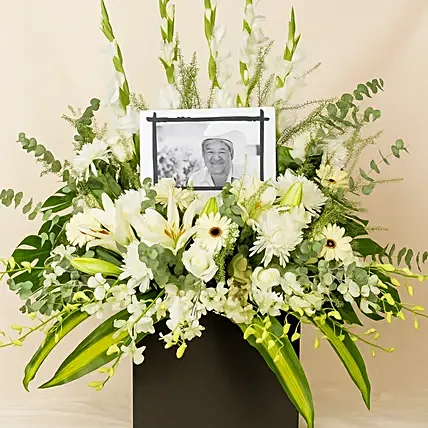 Personalised Frame Sympathy Grand Flower Stand: Condolence Flower Stands