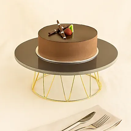 Yummilicious Chocolate Banana Cake: Anniversary Cakes