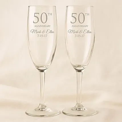 Engraved Anniversary Special Wine Glass: Customized Gifts for Wedding
