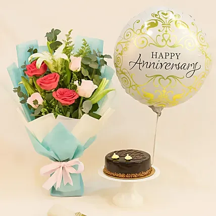 Mesmerizing Roses With Anniversary Balloon & Cake: For Anniversary