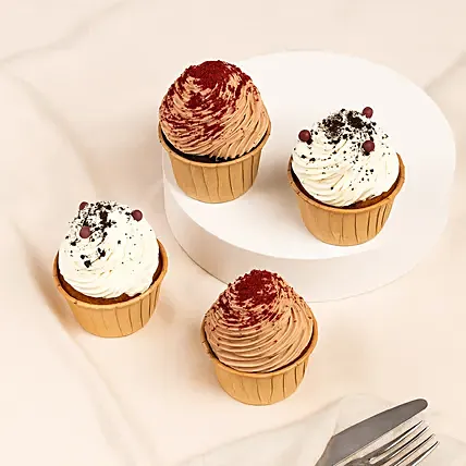 Chocolate and Vanilla Cupcake: Cupcakes