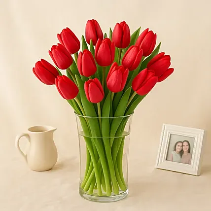 20 Red Tulip Arrangement: Tulips
