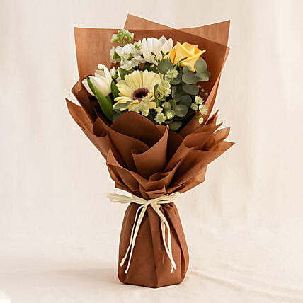 Imposing Mixed Flowers Bouquet: Congratulations Flowers Singapore