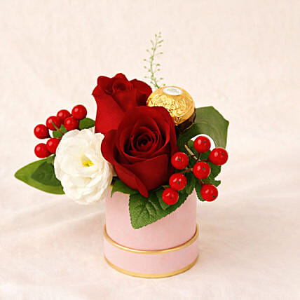 Red Roses With Rocher: Rose Bouquets