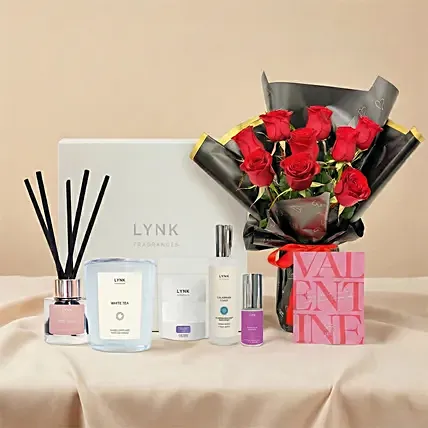 Romantic Red Roses and Cosmetic Gift Set: Valentine&rsquo;s Day Flowers in Singapore