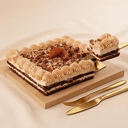 Premium Caramel Dates and Nuts Celebration Cake: Hari Raya Cakes