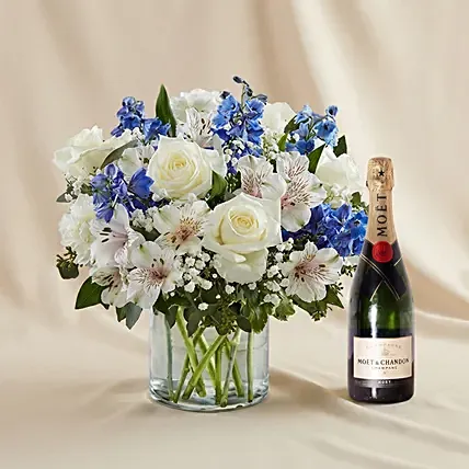Flower Vase Arrangement With Moet Champagne: Birthday Flowers Singapore