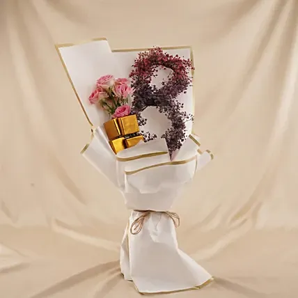 Sweet Elegance 8 March Bouquet: Baby's Breath Flowers