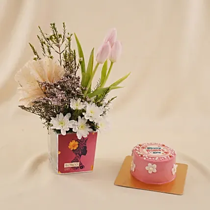 Women&rsquo;s Day Graceful Blooms & Cake Combo: Womens Day Cakes
