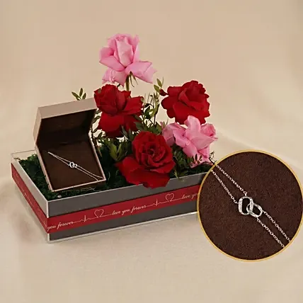 KOOHEJI Diamond Bracelet with Roses: Mother's Day Jewellery