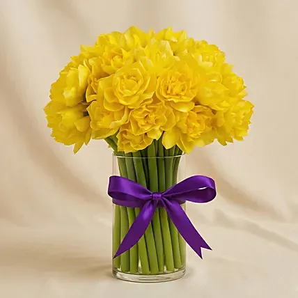 30 Daffodils in a Vase: 