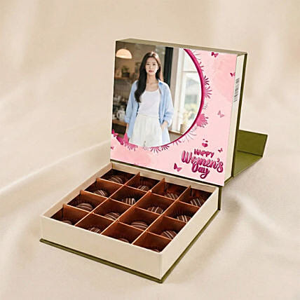 Personalised Women&rsquo;s Day Chocolate Box: Chocolates Delivery Singapore
