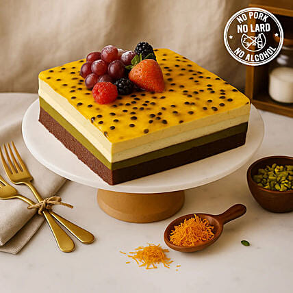Dubai Chocolate Passionfruit Twist Cake: 