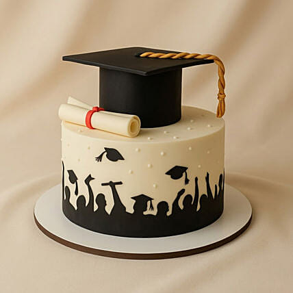 Celebratory Graduation Hat Cake: Graduation Gifts