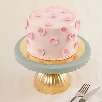 Pink Flowers Celebration Cake: Strawberry Cakes