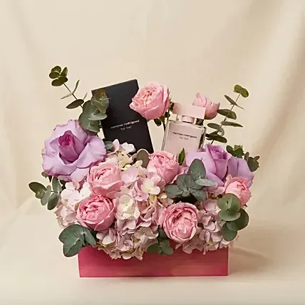 Narsico Rodriguez Perfume And Flowers Basket For Her: Perfumes