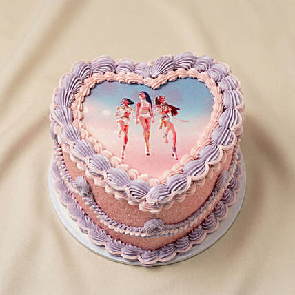 Glamorous Heart-Shaped Red Velvet Celebration Cake: Red Velvet Cakes