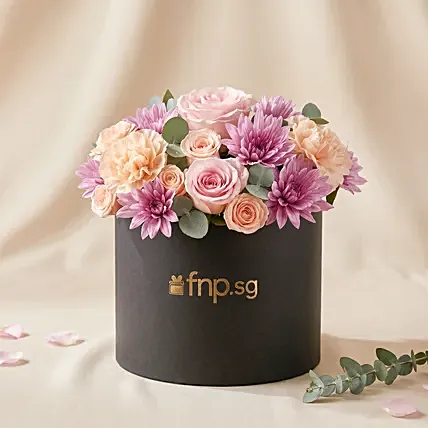 Elegant Flower Arrangement in a Black Box: Birthday Gifts 