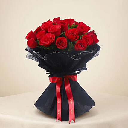 LED Elegance Rose Embrace Hand Bouquet: Anniversary Gifts