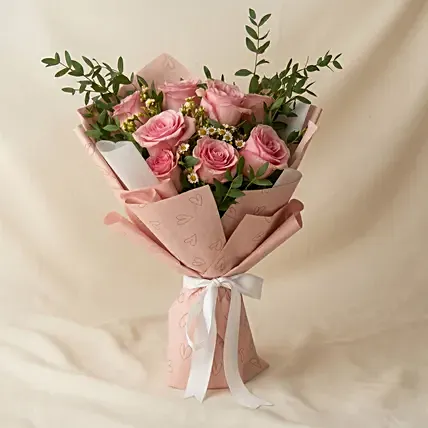 Titanic Rose Chamomile Bouquet: 