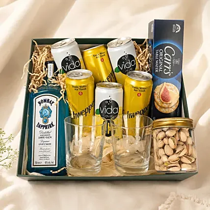 Gin and Tonic Hamper with Glasses: 