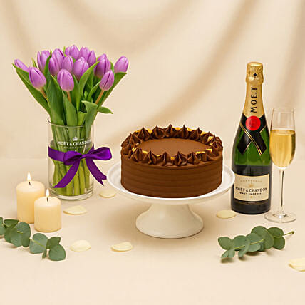 Tulips Cake and Moet Wine Gift Combo: Wine Gift Sets