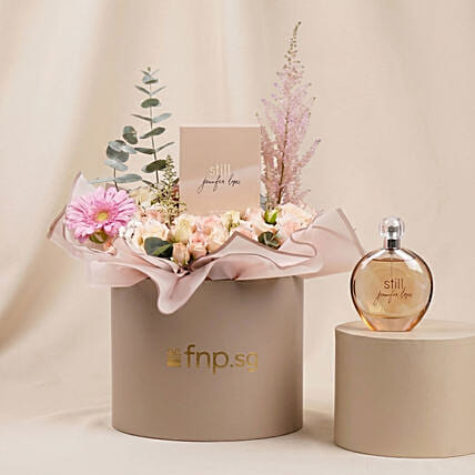 Pastel Pink Roses & Still Jennifer Lopez Fragrance Set: Flowers With Perfume