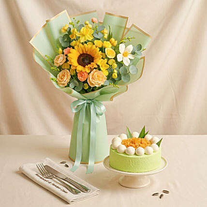 Sunbeam - Floral Fushion Bouquet & Pandan Ondeh Ondeh Cake: Cake and Flowers 
