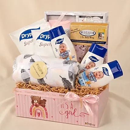 It's a Girl Baby Care Hamper: Cosmetic Hampers 