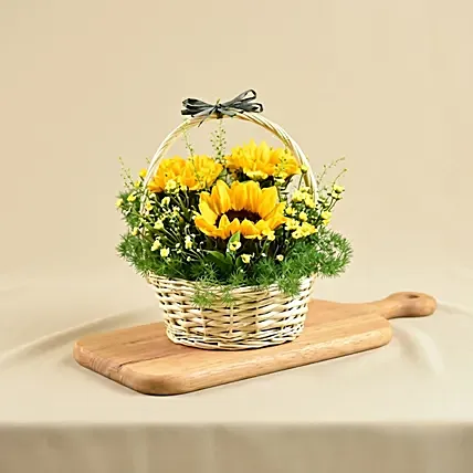 Bright Sunflowers Basket: Sunflower Bouquets