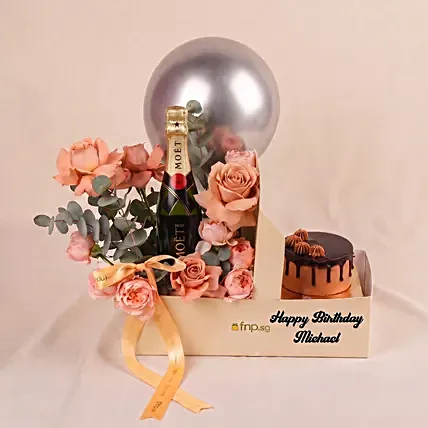 Personalised Gift Box With Wine, Roses & Cake: Cakes