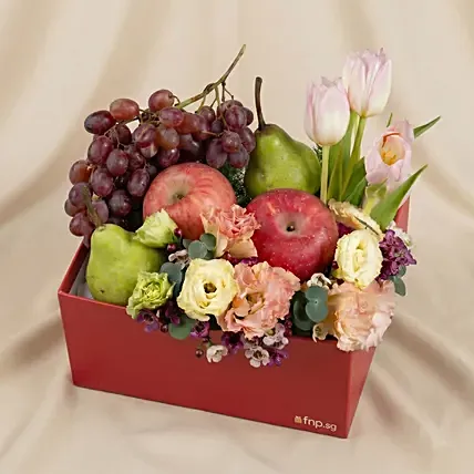 Small Fruits and Flowers Basket: Fruit Hampers 