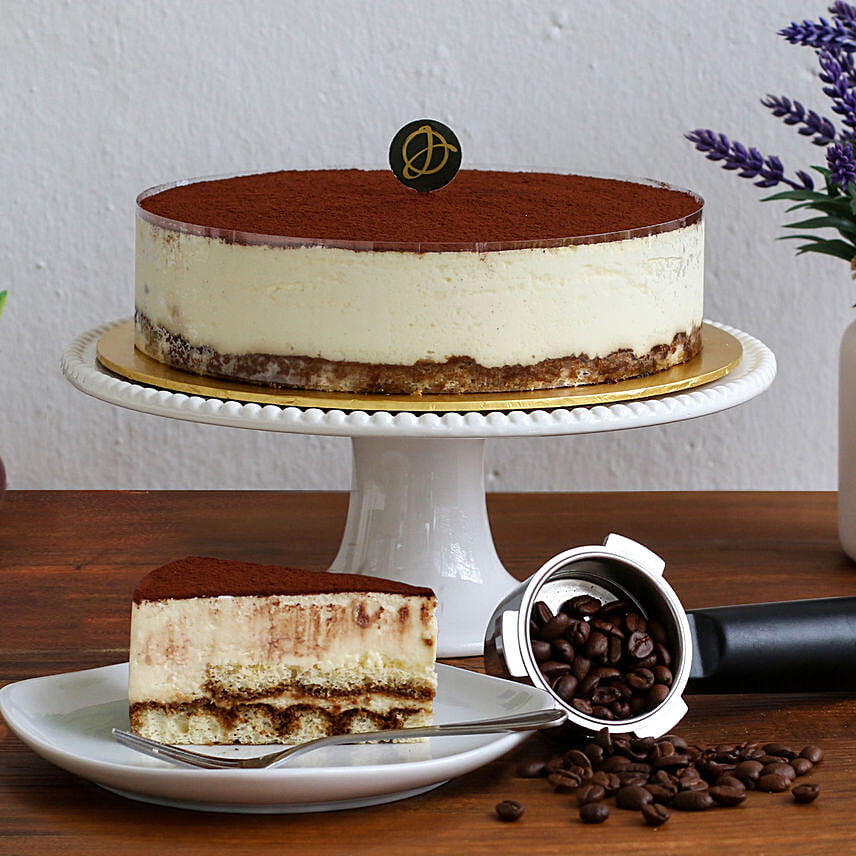 Tempting Mascarpone Tiramisu Cake