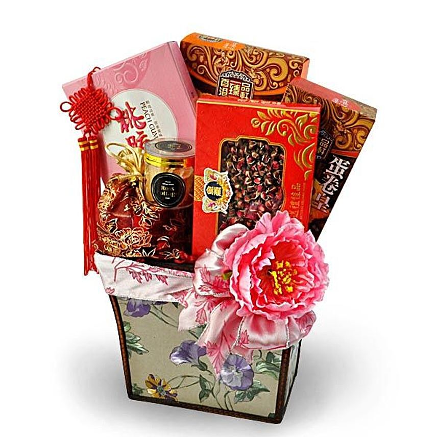 Traditional Oriental Gift Basket