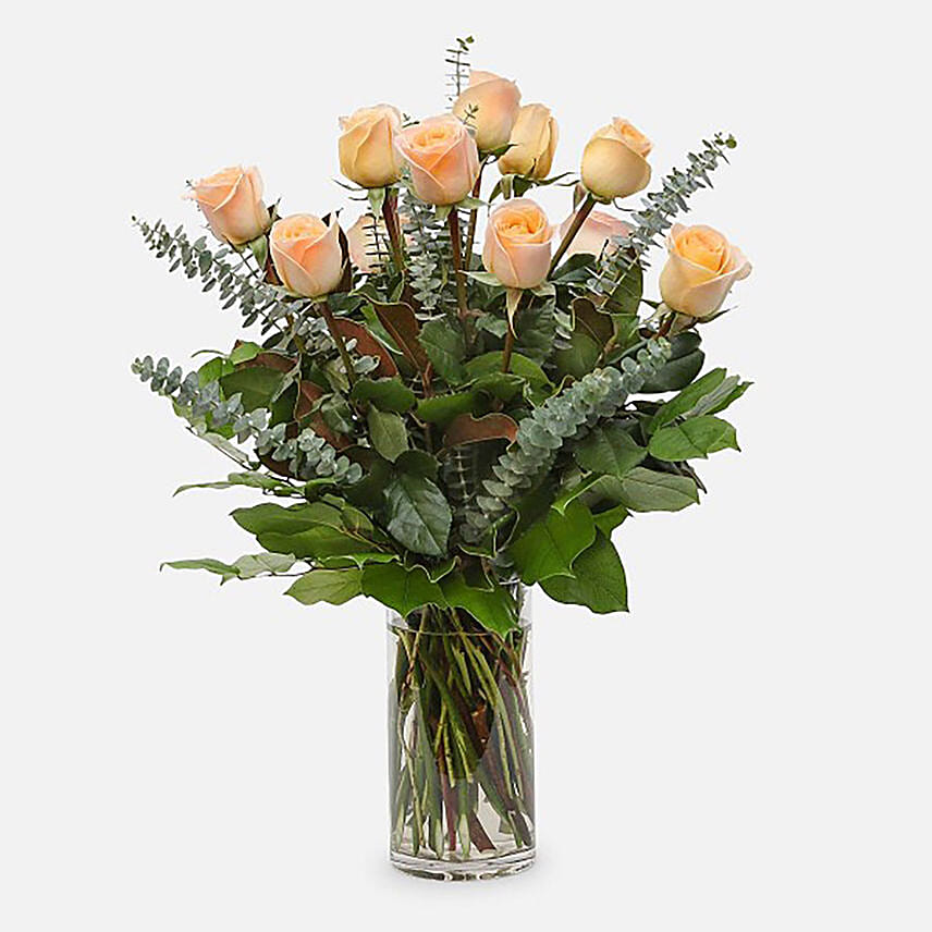 Bunch of 12 Peach Roses Vase Arrangement