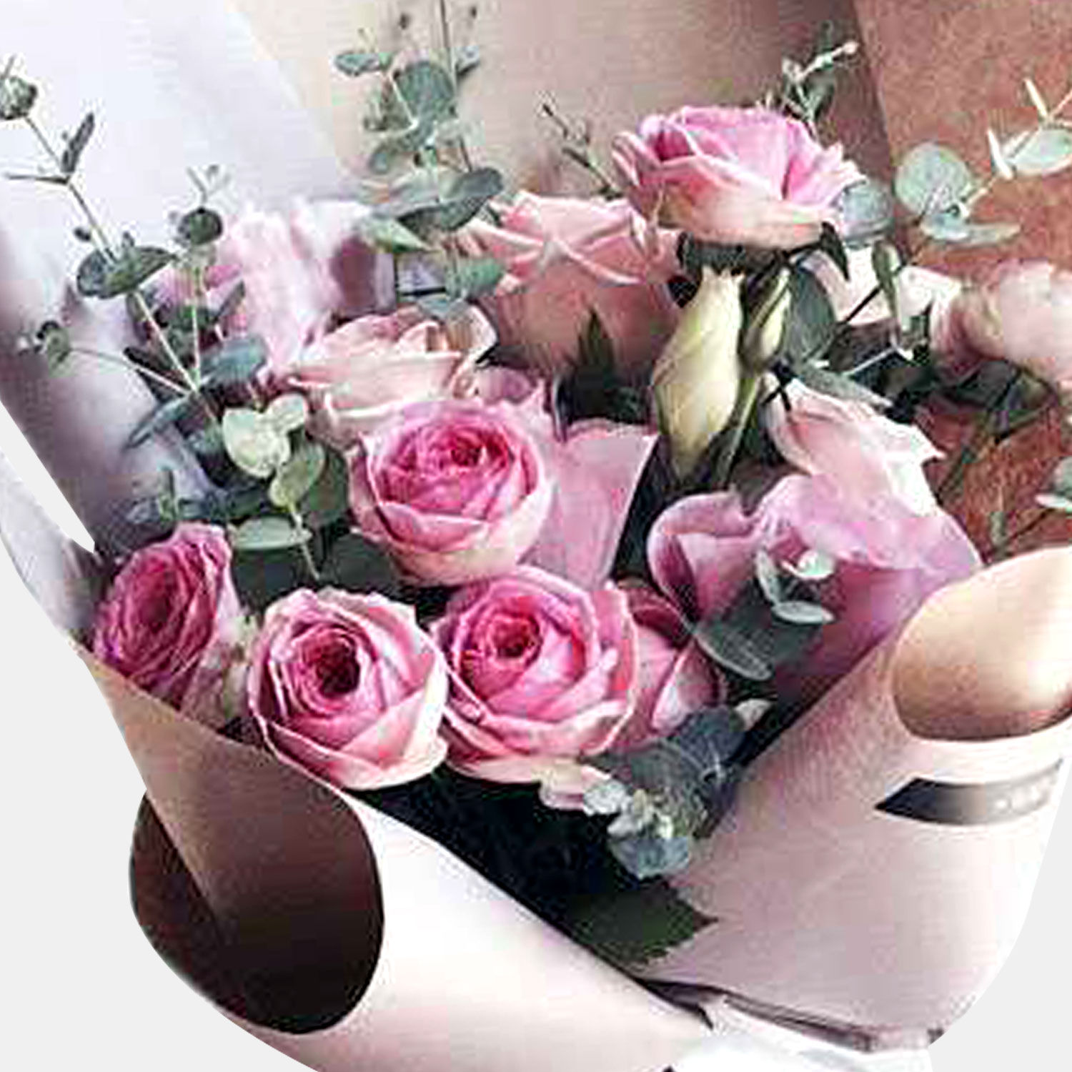 Graceful Rose Bouquet Delivery in Singapore - FNP SG