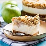 Apple Crumble Cheesecake