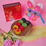 Assorted Mooncakes N Toy Lantern