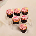 Pink Spray Roses Bouquet with Cupcakes