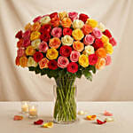 Bunch of 100 Mixed Roses In Glass Vase