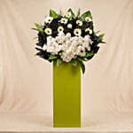 Pleasant White Flower Stand