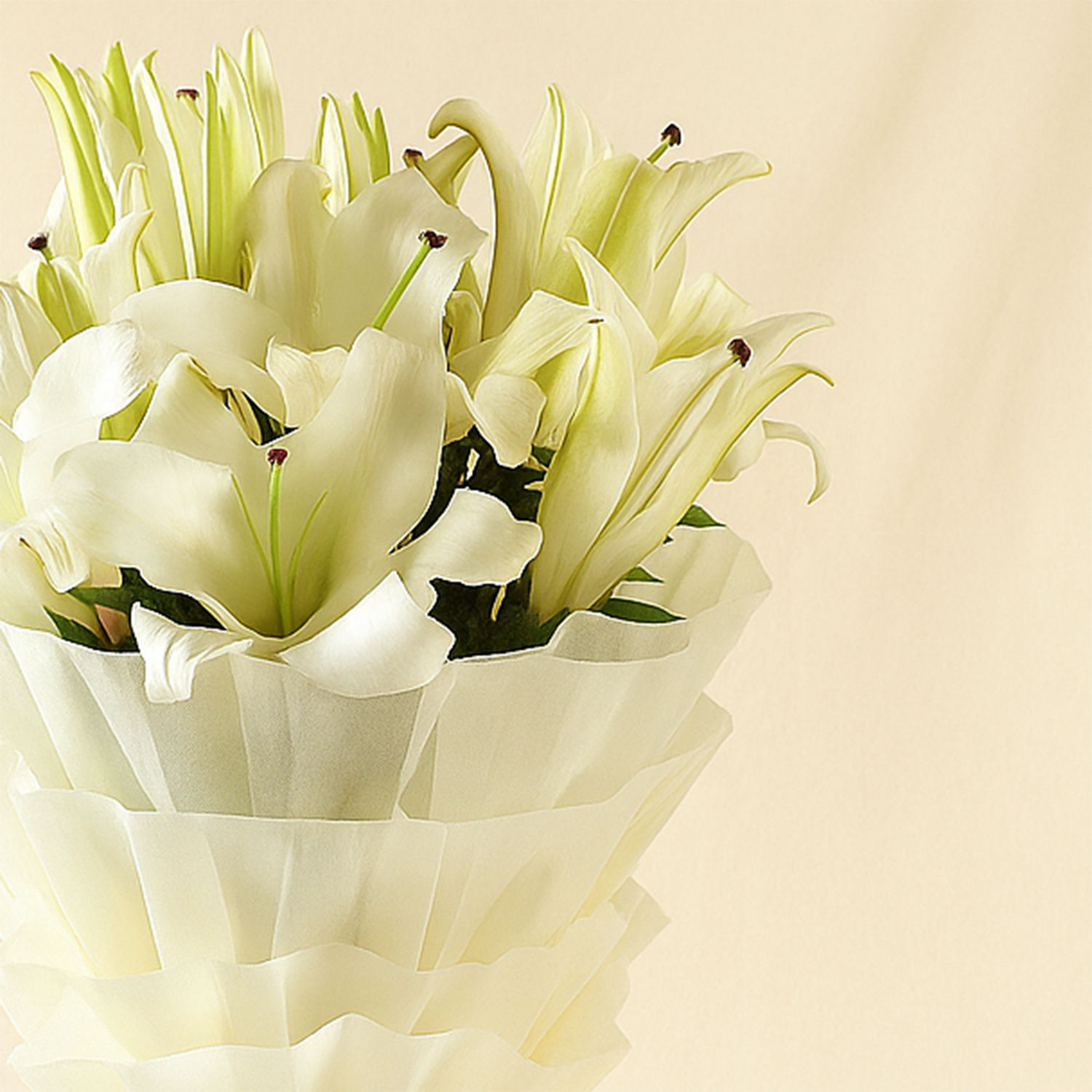 5 Serene White Oriental Lilies Bouquet Delivery in Singapore - FNP SG