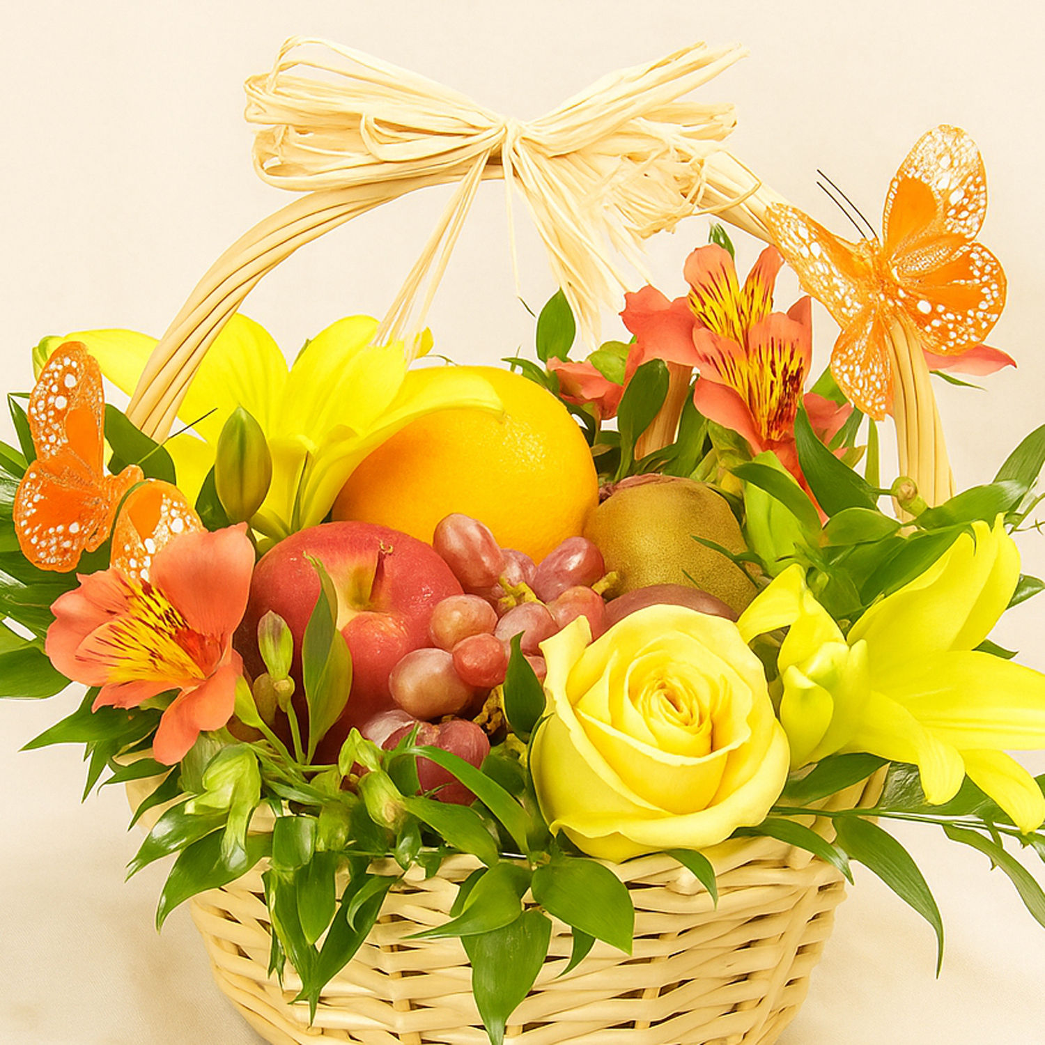 Fresh Flowers & Fruits Basket Delivery in Singapore FNP SG