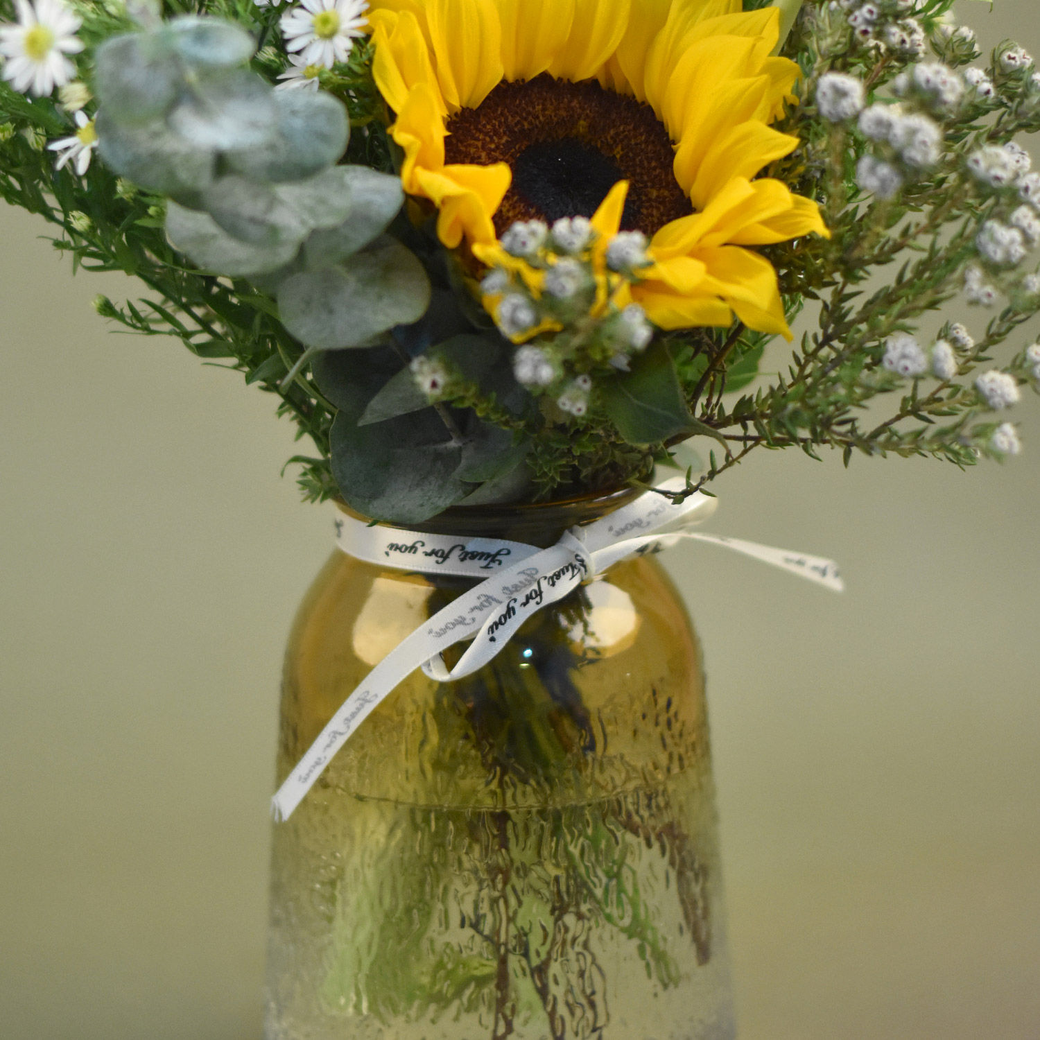 Delightful Mixed Flowers Vase Delivery in Singapore FNP SG