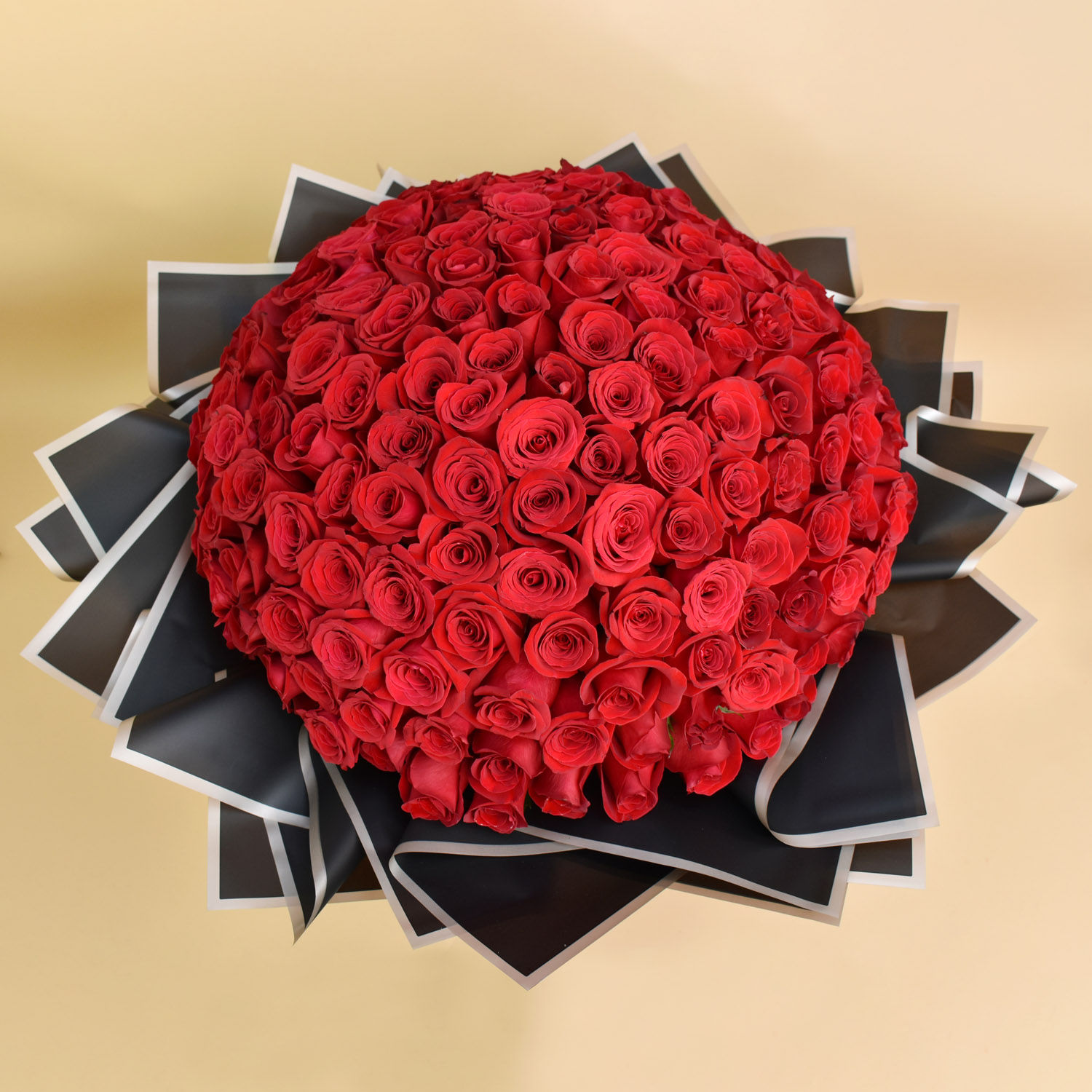 200 Red Roses Bouquet Delivery in Singapore - FNP SG
