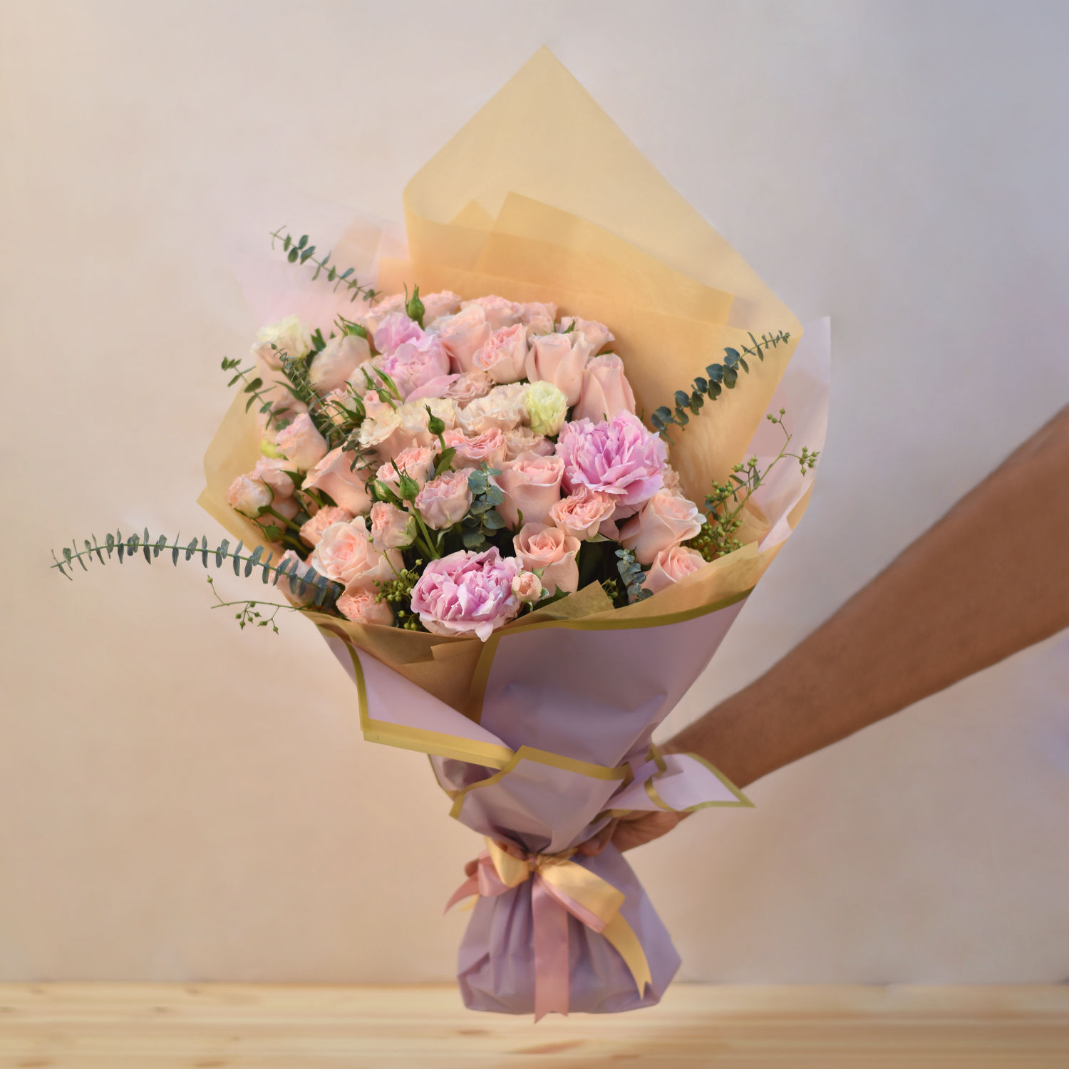 Online Love Bouquet for Someone Special Gift Delivery in SGP FNP