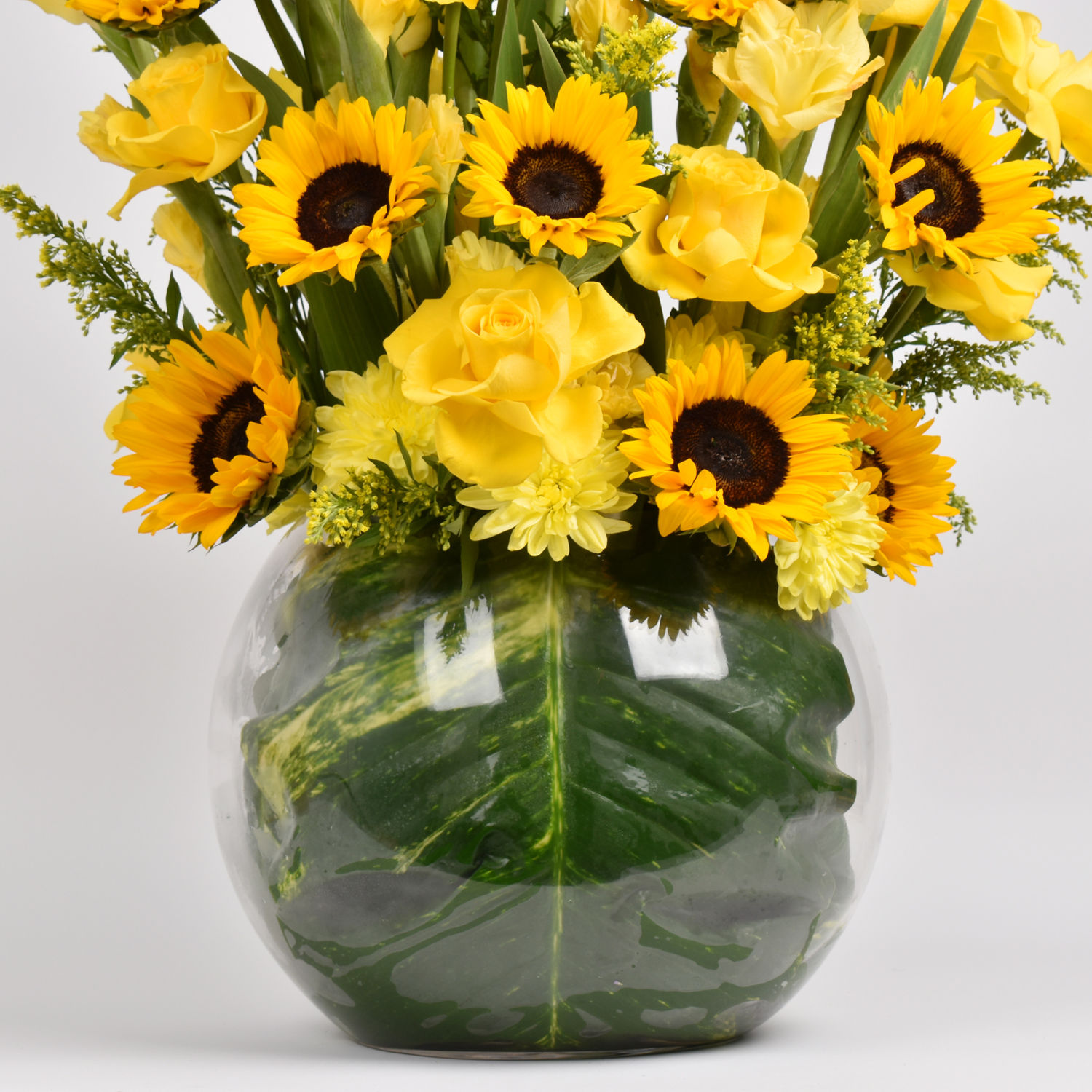 Gladiolus Mixed Flower Arrangement Delivery in Singapore FNP SG