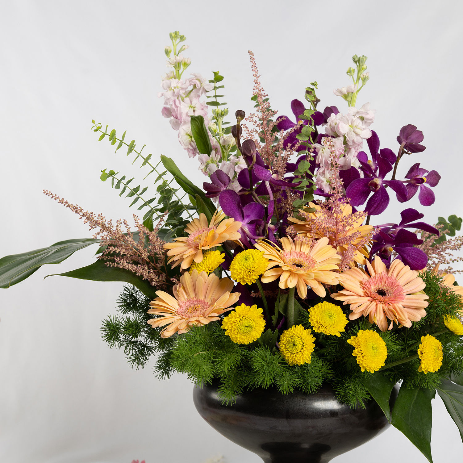 Garden Fresh Flowers Arrangement Delivery in Singapore - FNP SG
