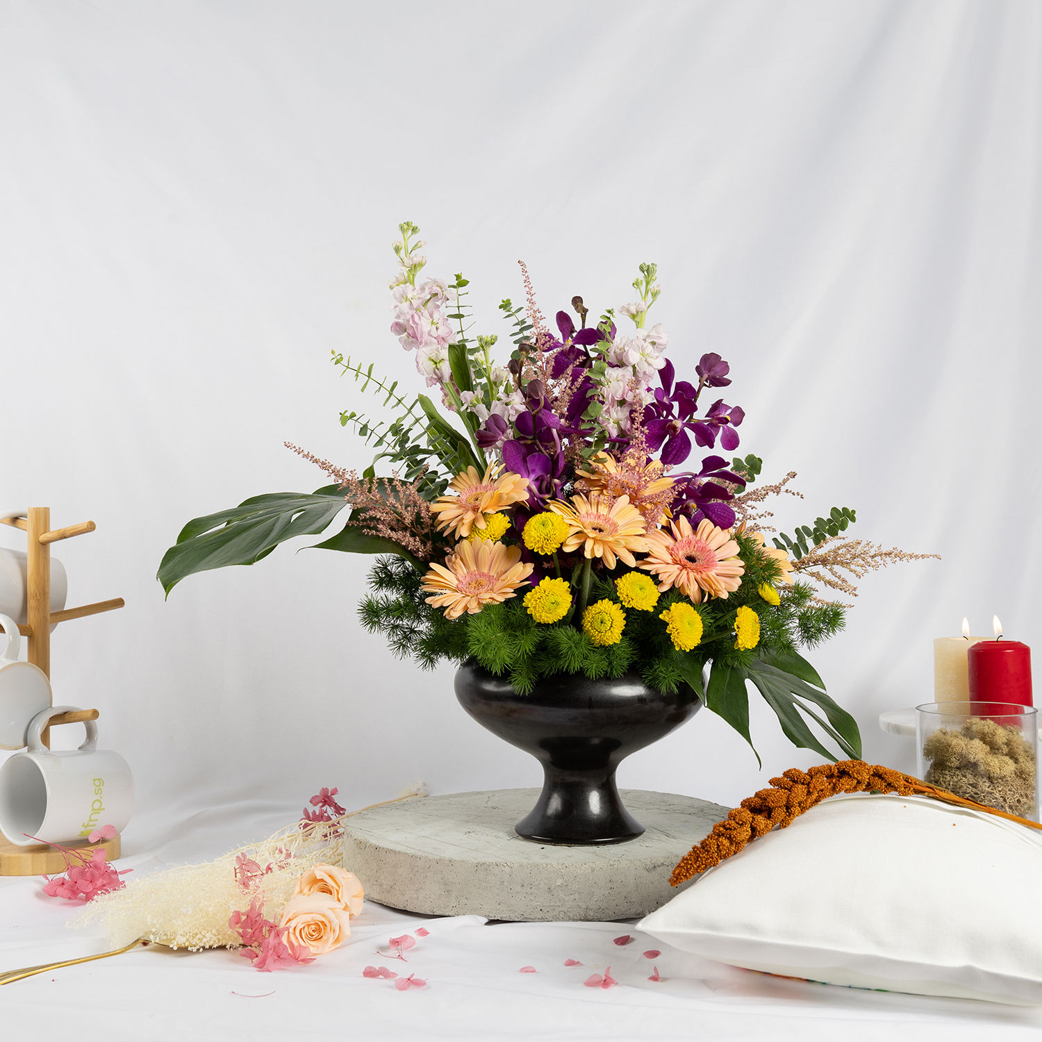 Garden Fresh Flowers Arrangement Delivery in Singapore - FNP SG